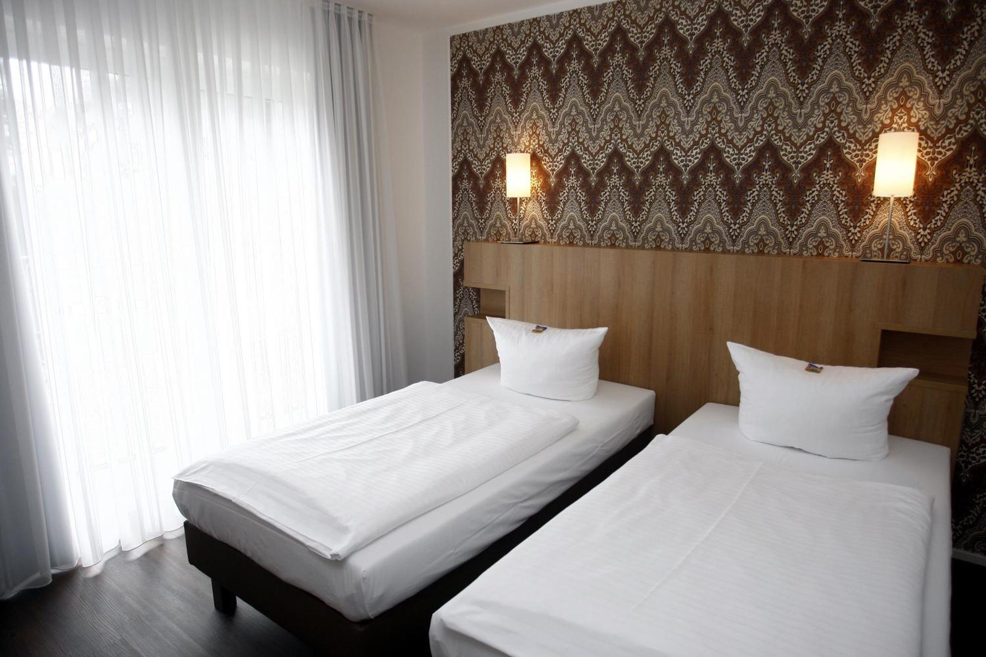 Hotel Westerkamp オスナブリュック エクステリア 写真